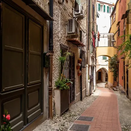 216b - Monolocale Lapigna Sanremo, Centro Storico Apartment *